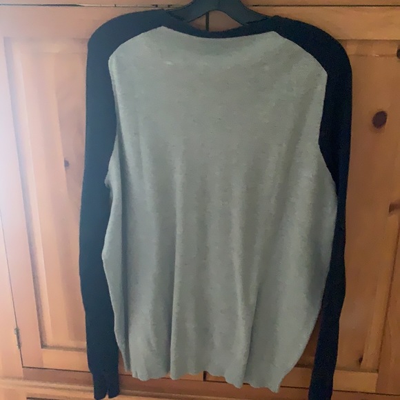 NWT Men’s J. Crew grey and navy long sleeve sweater - Picture 3 of 3